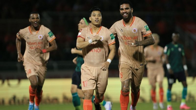 ‘Gã nhà giàu’ V-League chi khủng, đàm phán quyết chiêu mộ tiền đạo người Nghệ An