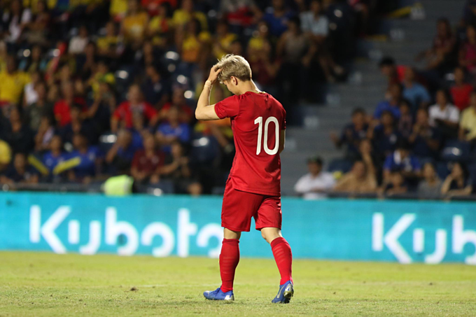 HLV Troussier: ‘Tôi sẽ không triệu tập Công Phượng lên tuyển đá VL World Cup nếu cứ mãi dự bị thế này, ưu tiên các cầu thủ được ra sân thường xuyên’