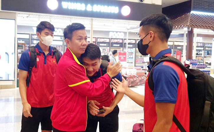 Olympic Việt Nam lặng lẽ về nước sau thất bại bạc nhược: ‘Không ai ra sân bay đón, quá yếu kém thì đành thế thôi’