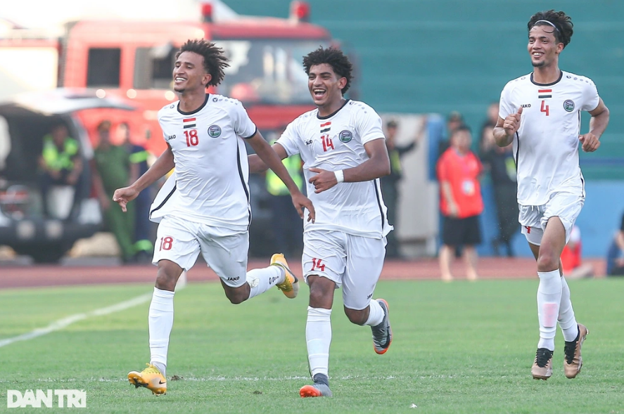 Chuyên gia Long Trần: ‘Nhìn Yemen đá ban bật hạ gục Singapore 3 -0, đá như U23 Việt Nam chỉ có toang với Yemen thôi’