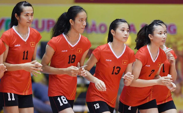 Tuyển bóng chuyền nữ Việt Nam làm nên lịch sử khiến triệu fan phấn khích: ‘Lần đầu vào bán kết Cúp châu Á, chính thức vươn lên vị trí 39 thế giới’