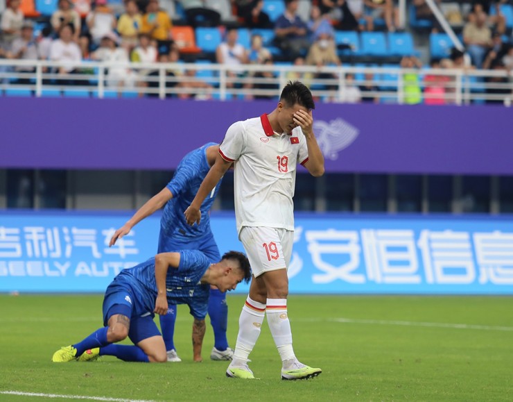 Chuyên gia Vũ Mạnh Hải: ‘Cứ đá thế này, U23 Việt Nam sẽ ê chề trước Iran cho xem’