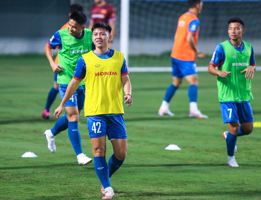 HLV Troussier thẳng thừng gạch tên 4 ngôi sao khỏi U23 Việt Nam: ‘Vua phá lưới Đông Nam Á bị loại, người hùng U23 châu Á 2022 thành người thừa’