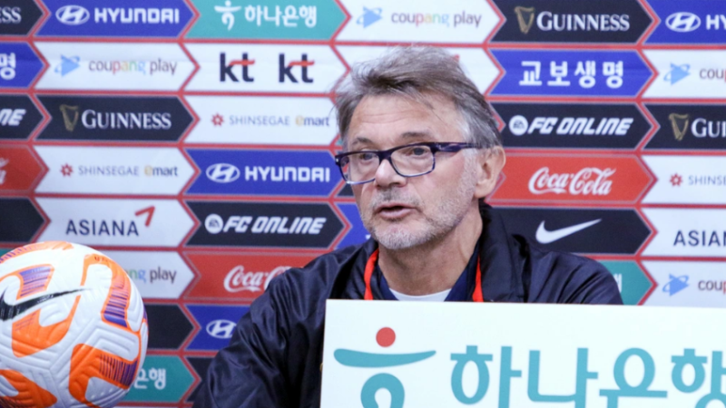 HLV Troussier: ‘Tôi không quan tâm tỷ số, Hàn Quốc mạnh nên ta thua là điều đương nhiên’