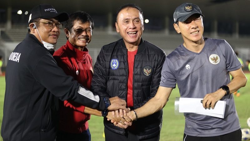 HLV Shin Tae Yong ‘duyệt binh’, Indonesia quyết ‘phục hận’ ĐT Việt Nam tại VL World Cup: ‘Bóng đá Việt Nam đang suy yếu, đây là cơ hội để Indonesia trỗi dậy’