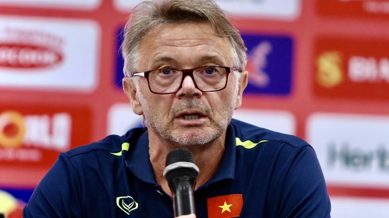 HLV Troussier: ‘ĐT Việt Nam sẽ chơi tấn công đẹp mắt, rực lửa và thắng Philippines’