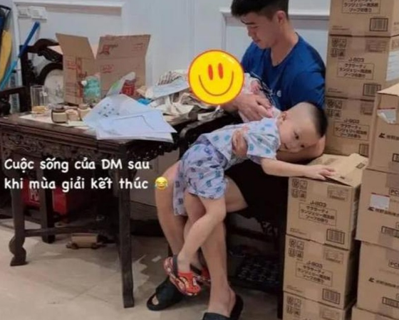 Duy Mạnh một mình chăm 2 con, phải rửa bát lau nhà, dân tình cà khịa: ‘Ôi dồi ham hố lấy vợ con nhà giàu để lại cái kết nhục nhã như vậy’