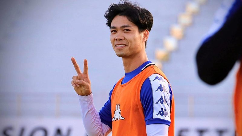 Hàng loạt CLB V.League ‘chào mời’ Công Phượng, con cưng bầu Đức sắp trở lại Việt Nam