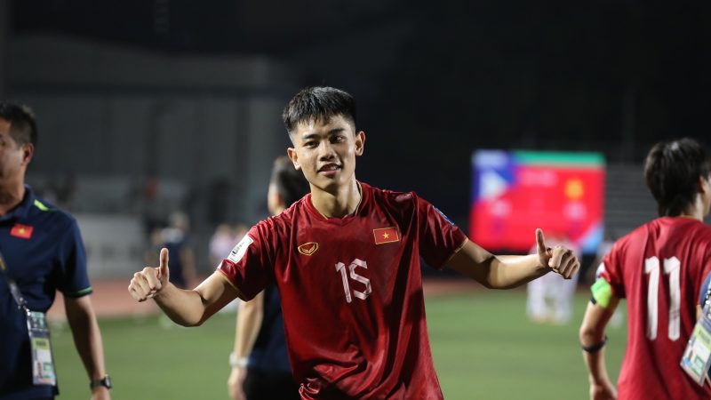 Liên tiếp ghi bàn tại V.League, Đình Bắc khiến HLV Troussier mát lòng mát dạ: ‘Mới 19 tuổi mà cậu ấy đá hay quá, xứng đáng đá chính tại ĐT Việt Nam’