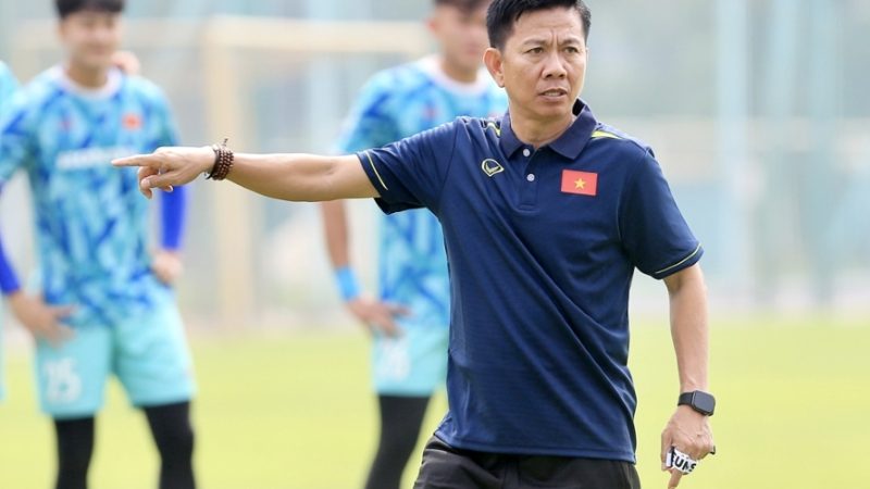 HLV Hoàng Anh Tuấn nản lòng vì đống đổ nát của Troussier: ‘Nhiều trụ cột V.League không được ông ta gọi lên U23 Việt Nam’