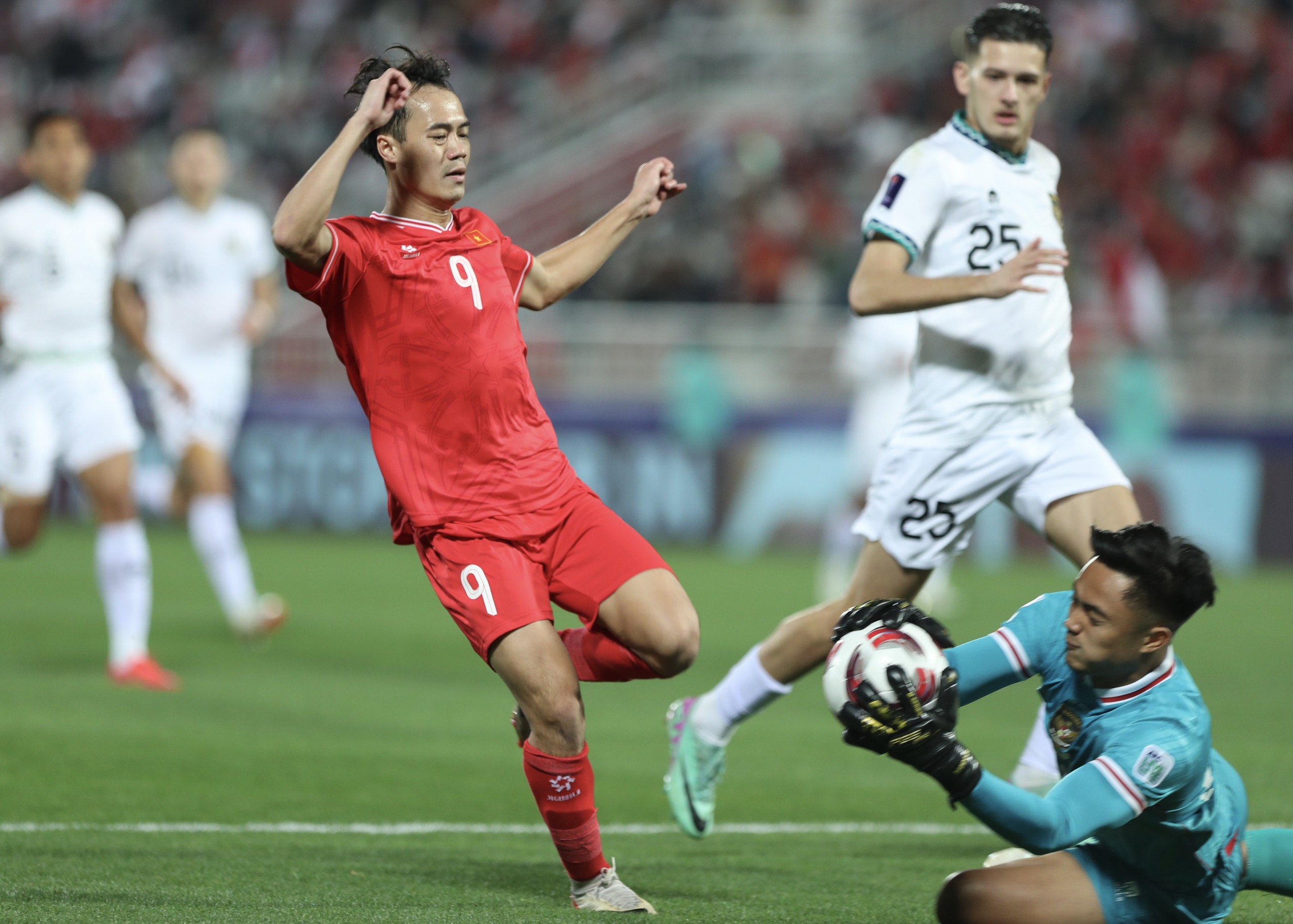 “Sốt” vé trận Việt Nam gặp Indonesia ở vòng loại World Cup, giá vé cao gần như được bán hết
