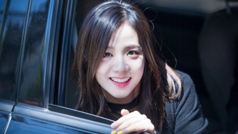 Jisoo (BlackPink) bị khủng bố bởi người hâm mộ