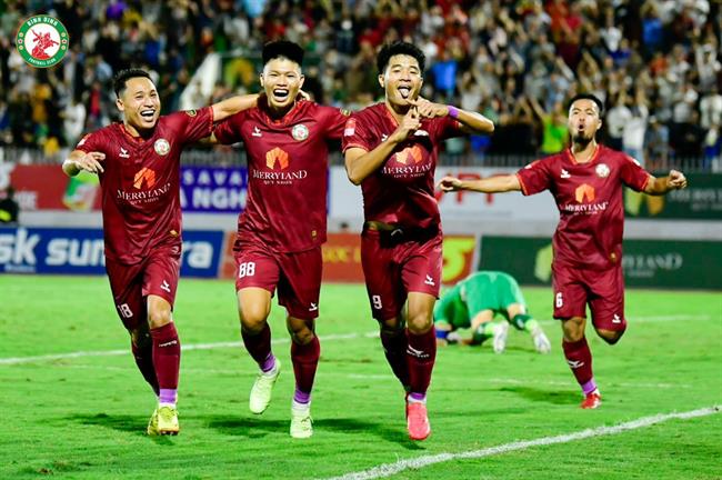 Vua phá lưới SEA Games đá 3 mùa ghi vỏn vẹn 3 bàn, chật vật tìm cách ở lại V.League nhưng bất thành, khả năng phải thi đấu ở giải hạng Nhất