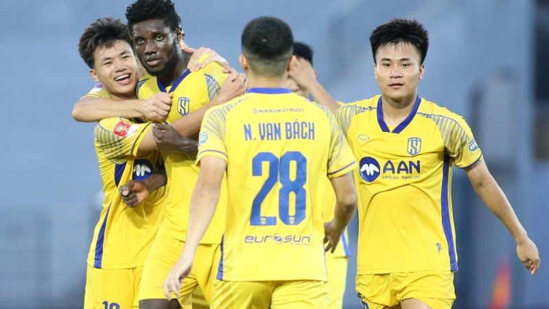 Chuyển nhượng Hè V-League: SLNA bổ sung ngôi sao U23 Việt Nam