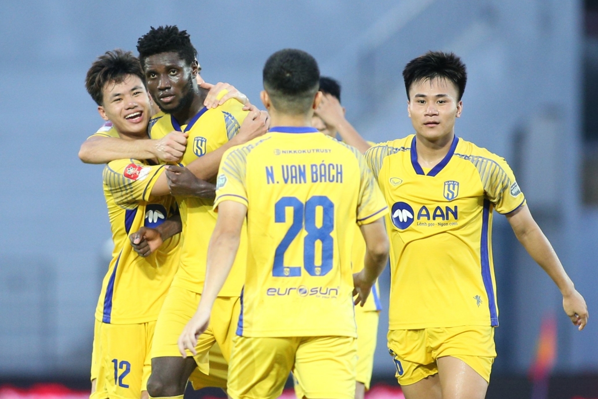 Chuyển nhượng Hè V-League: SLNA bổ sung ngôi sao U23 Việt Nam