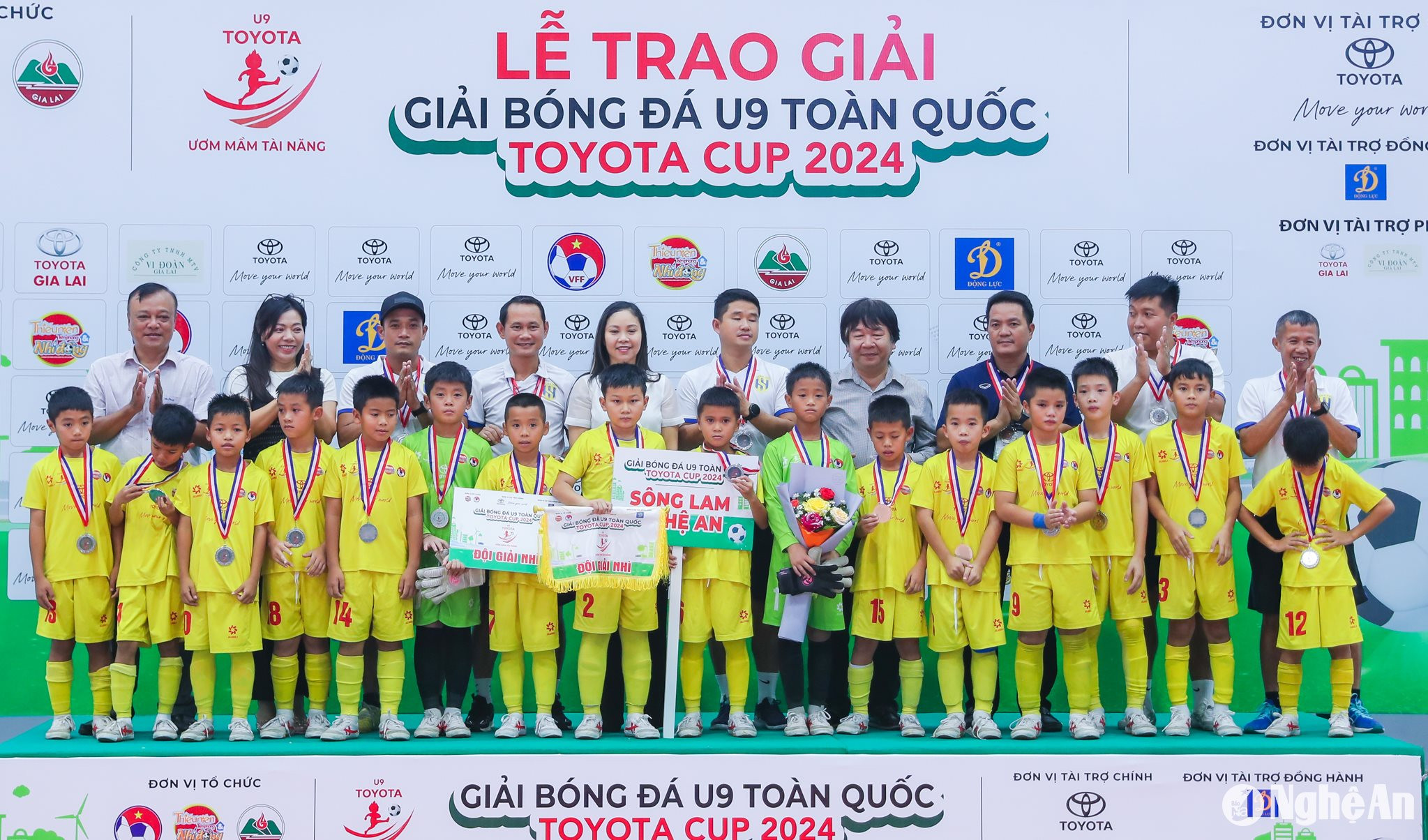 Nét hồn nhiên của các cầu thủ nhí Nghệ An trong trận chung kết Giải U9 toàn quốc 2024