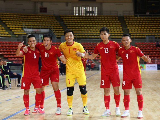 Rượt đuổi như phim hành động, tuyển Futsal Việt Nam quật ngã ông lớn vào chung kết giải vô địch Đông Nam Á