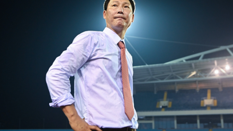 Đối thủ của ĐT Việt Nam bất ngờ nhận tin ‘sét đánh’, HLV Kim Sang Sik thở phào trước AFF Cup 2024